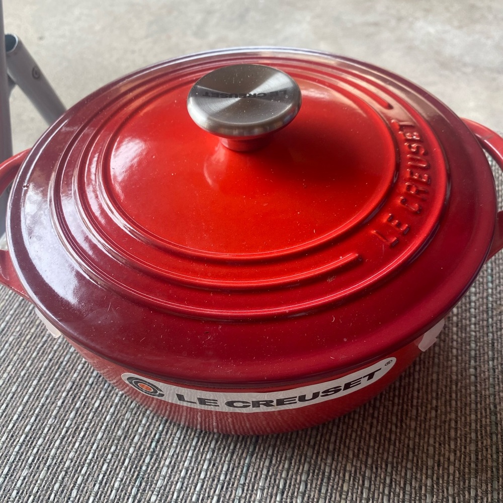 Lecreuset Dutch Oven Red